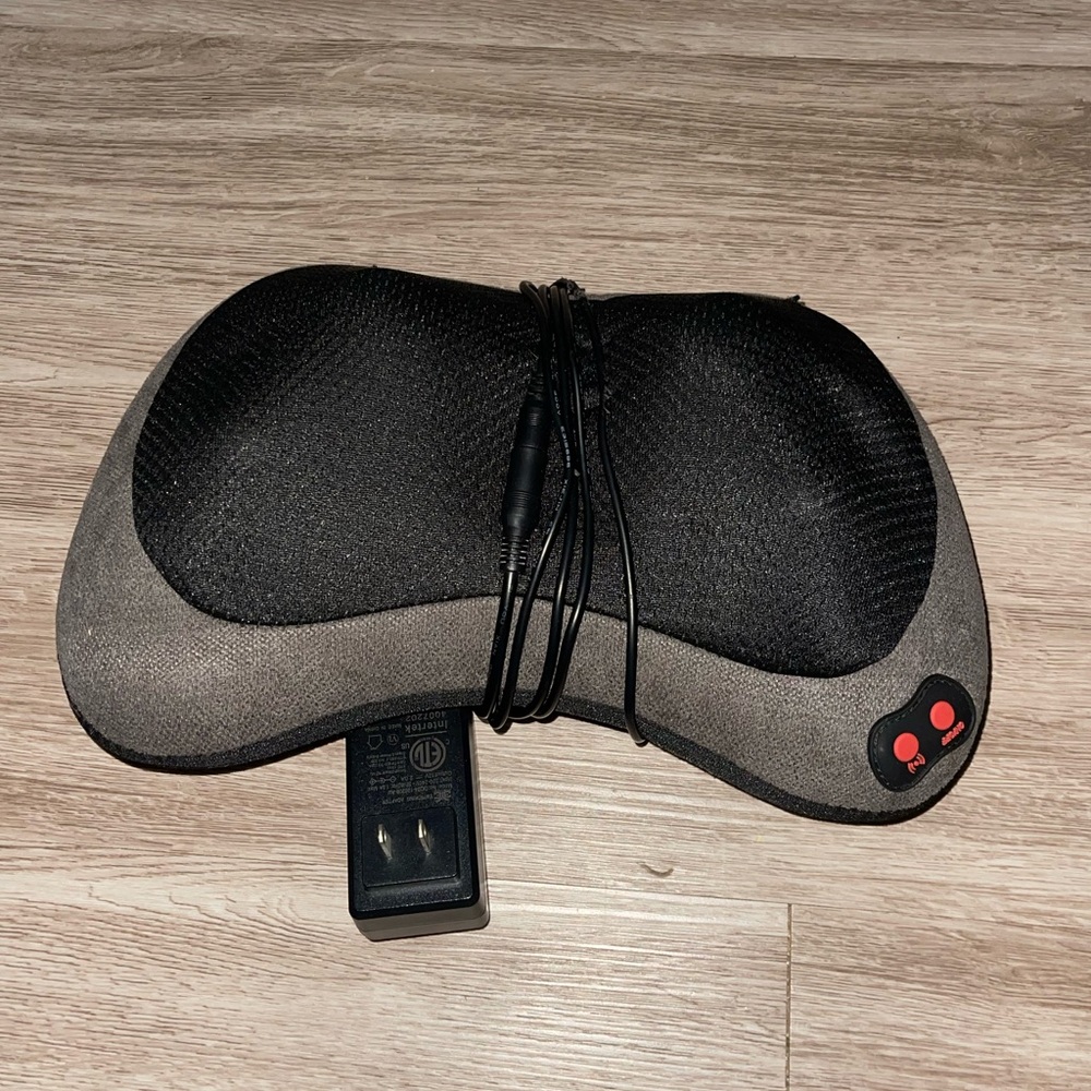 Electric Shiatsu Neck & Back Pillow Massager With Heater Used, Deep Tissue